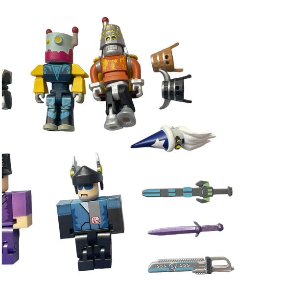 Roblox Mixed Lot Random Figures Random Accessories No Codes Robot Gamer - Picture 3 of 4